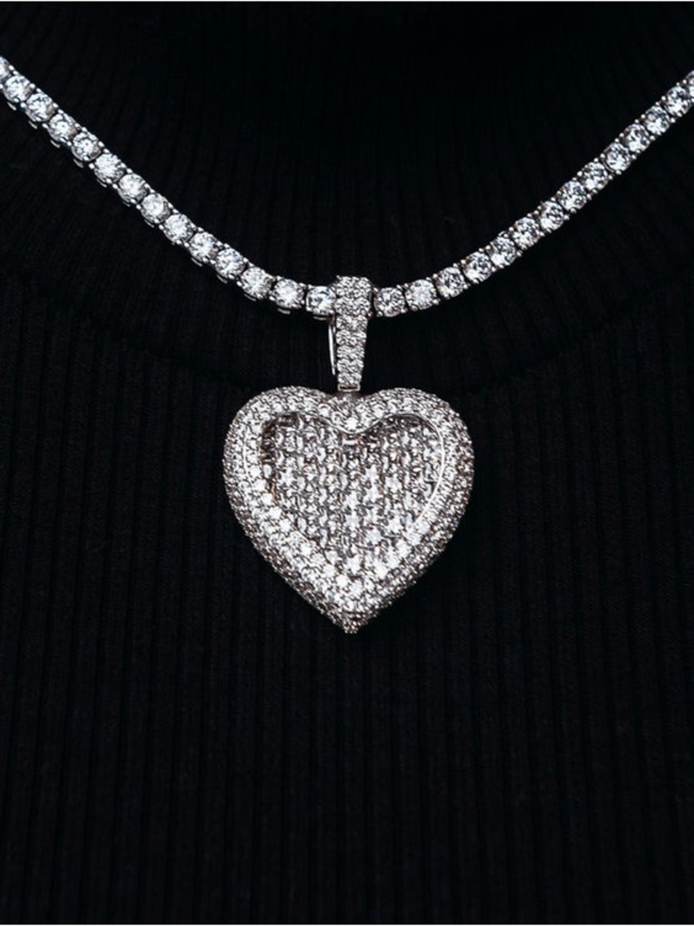 GLD 14kt White Gold Plated Diamond Baguette Heart Pendant - NWT - Picture 3 of 6